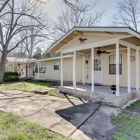 Charming Austin Home On 2 Acres 11 Mi To Dtwn!
